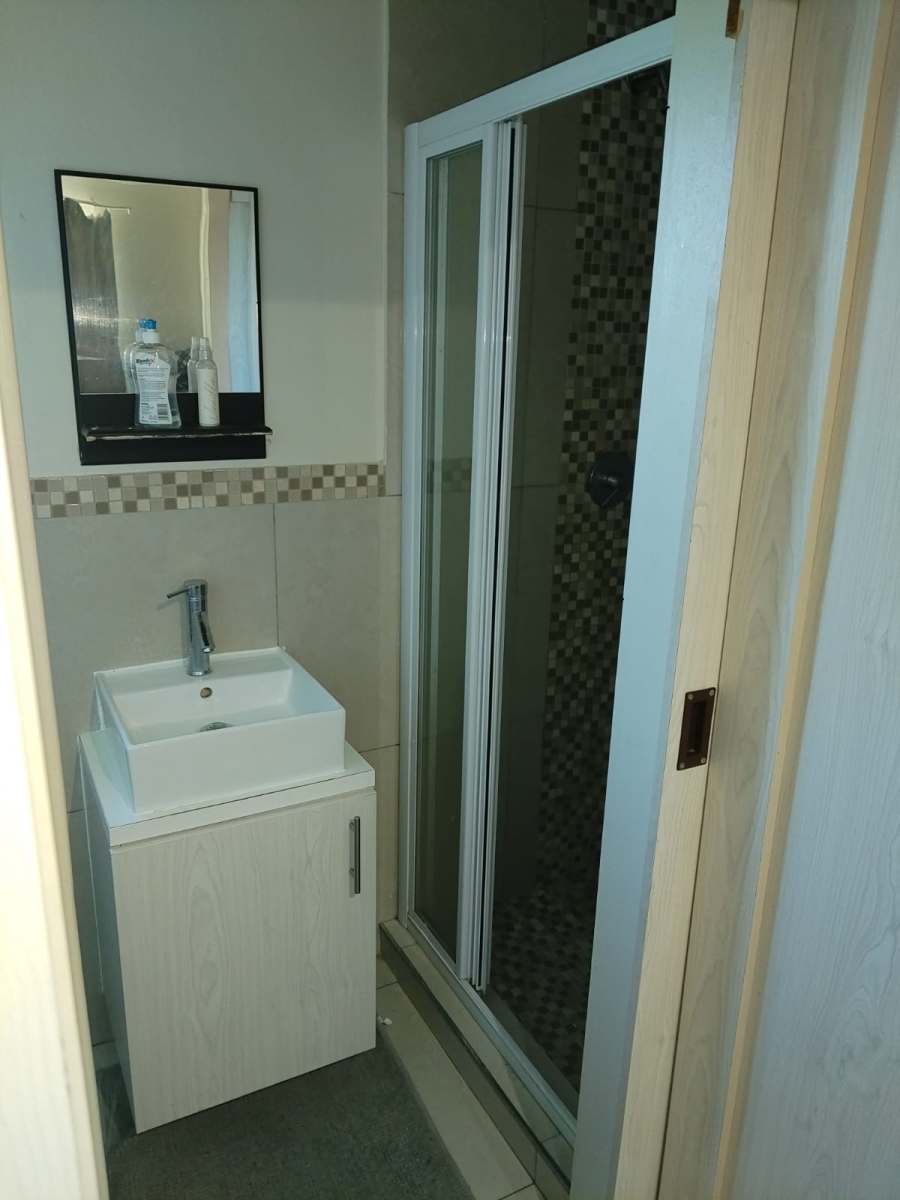 To Let 3 Bedroom Property for Rent in Windsor Park Estate Western Cape